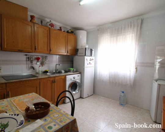 Таунха́ус Просторный таунхаус в зеленом пригороде Торревьехи, Лос Балконес, Коста Бланка, Лос Балконес