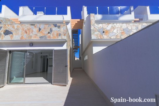 Виллы Современные смежные виллы рядом с пляжем в Los Alcázeres / Мурсия, Коста Бланка, Лос Алькасарес