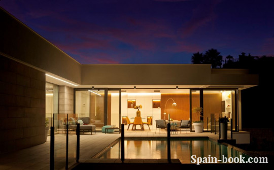 Виллы Современная вилла с видом на море в пригороде Кальпе / Аликанте, Коста Бланка, Кальпе