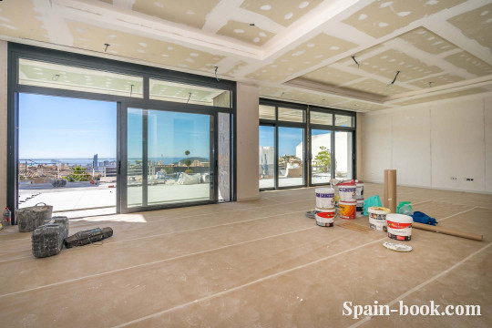 Виллы Современные виллы с панорамным видом на море и курортный город Бенидорм, Коста Бланка, Бенидорм