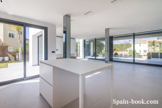 Виллы Шикарная вилла в популярном курорте Альтеа, Коста Бланка, Алтея