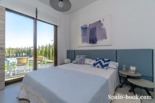 Виллы Новые виллы на второй линии Гольфа Roda Golf в 3км до пляжа Mar Menor / Мурсия, Коста Бланка, Сан Хавьер