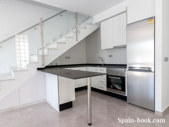 Виллы Современные смежные виллы рядом с пляжем в Los Alcázeres / Мурсия, Коста Бланка, Лос Алькасарес