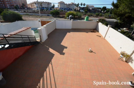 Бунгало Бунгало на втором этаже+двор,в 1км от пляжа в Кабо Роиг / Ориуэла Коста, Коста Бланка, Кабо Роиг