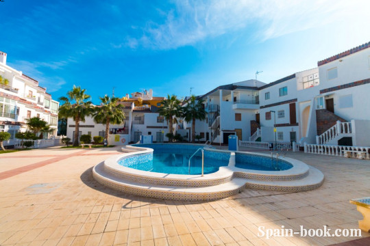 Апартаменты Апартаменты с видом на коммунальный бассейн комплекса в Пунта Прима / Торревьеха, Коста Бланка, Пунта Прима