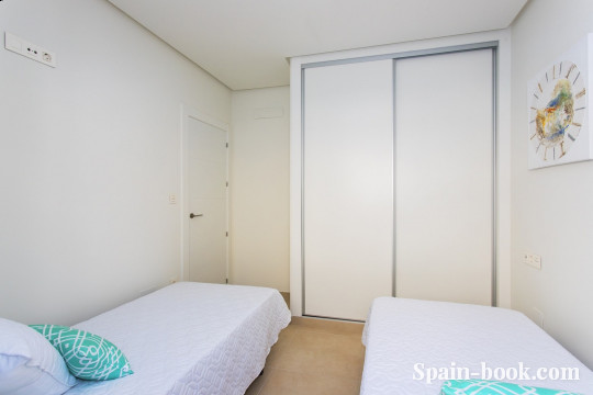 Бунгало Новые бунгало с садом или солярием в 2км от пляжа Плайя Фламенка / Ориуэла Коста, Коста Бланка, Плайя Фламенка