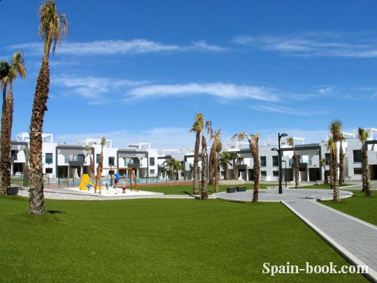 Бунгало Новые современные бунгало с солярием, Коста Бланка, Гуардамар дель Сегура