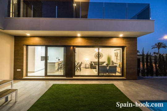 Виллы Новые виллы на второй линии Гольфа Roda Golf в 3км до пляжа Mar Menor / Мурсия, Коста Бланка, Сан Хавьер