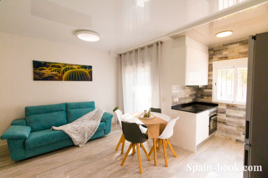 Апартаменты Апартаменты с видом на коммунальный бассейн комплекса в Пунта Прима / Торревьеха, Коста Бланка, Пунта Прима