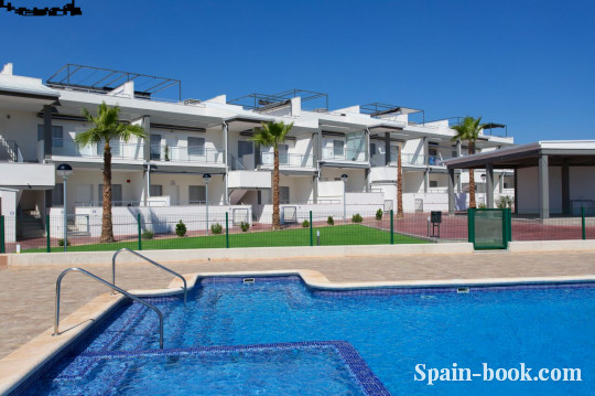 Бунгало Новые бунгало с садом или солярием в 2км от пляжа Плайя Фламенка / Ориуэла Коста, Коста Бланка, Плайя Фламенка