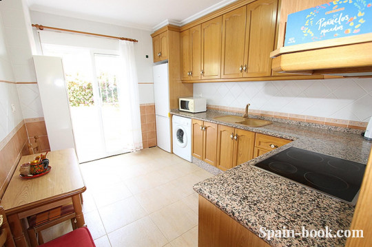 Таунха́ус Уютный таунхаус в популярном районе Торревьехи / Пунта Прима, Коста Бланка, Пунта Прима