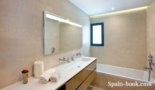 Виллы Современная вилла с видом на море в пригороде Кальпе / Аликанте, Коста Бланка, Кальпе