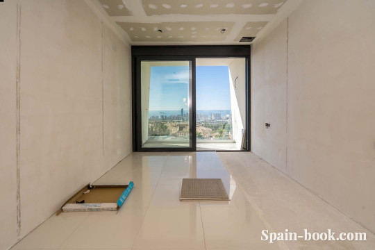 Виллы Современные виллы с панорамным видом на море и курортный город Бенидорм, Коста Бланка, Бенидорм