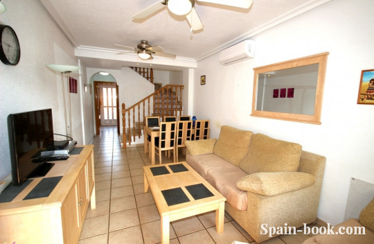 Таунха́ус Таунхаус с видом на коммунальный бассейн в Кабо Роиг / Ориуэла Коста, Коста Бланка, Кабо Роиг