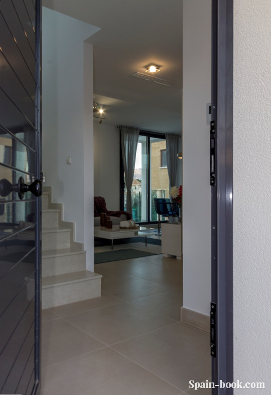 Виллы Современный комплекс вилл в курортном городе La Nucia,что в пригороде Бенидорма, Коста Бланка, Ла Нусия