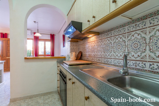 Бунгало Бунгало с садом в 1,5км от пляжа в Плайя Фламенка / Ориуэла Коста, Коста Бланка, Плайя Фламенка