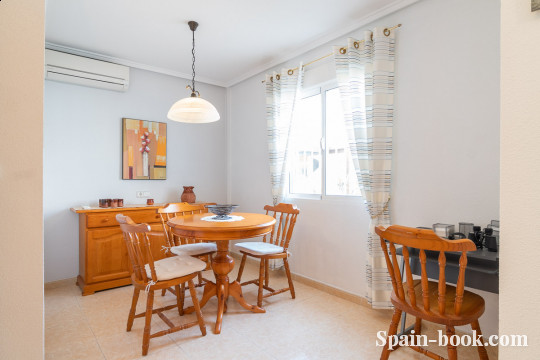 Дом Смежный дом в престижном районе Ориуэла Коста / Плайя Фламенка, Коста Бланка, Плайя Фламенка