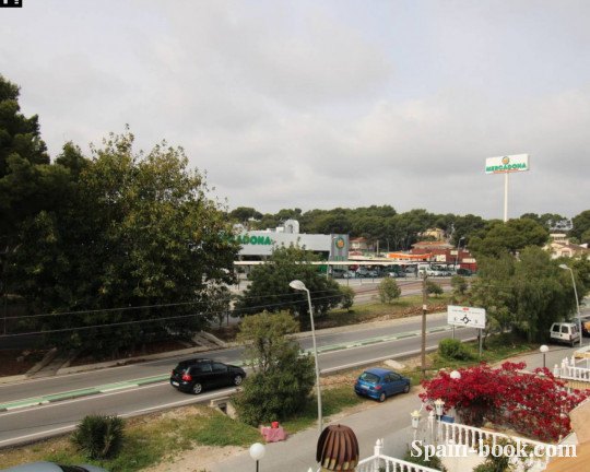 Таунха́ус Просторный таунхаус в зеленом пригороде Торревьехи, Лос Балконес, Коста Бланка, Лос Балконес