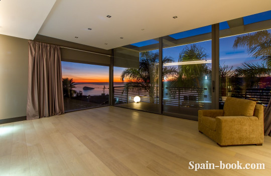 Виллы Вилла класса ЛЮКС с панорамным видом на город Бенидорм, Коста Бланка, Бенидорм