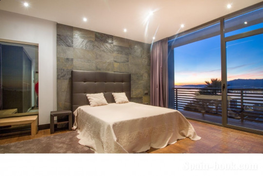 Виллы Вилла класса ЛЮКС с панорамным видом на город Бенидорм, Коста Бланка, Бенидорм