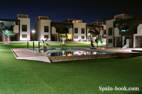 Бунгало Новые современные бунгало с солярием, Коста Бланка, Гуардамар дель Сегура