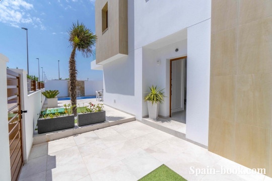 Виллы Современные виллы рядом с пляжем в Пилар де ла Орадада, Аликанте, Коста Бланка, Пилар де ла Орадада