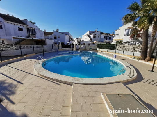 Бунгало Бунгало на втором этаже в спокойном район Торревьехи, Торребланка, Коста Бланка, Торревьеха