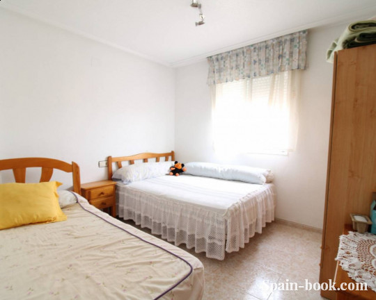 Таунха́ус Просторный таунхаус в зеленом пригороде Торревьехи, Лос Балконес, Коста Бланка, Лос Балконес