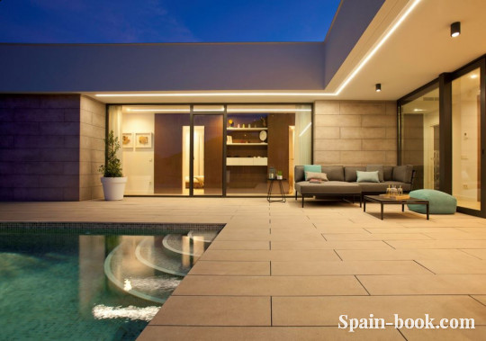 Виллы Современная вилла с видом на море в пригороде Кальпе / Аликанте, Коста Бланка, Кальпе