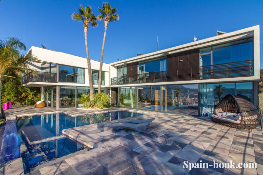 Виллы Вилла класса ЛЮКС с панорамным видом на город Бенидорм, Коста Бланка, Бенидорм