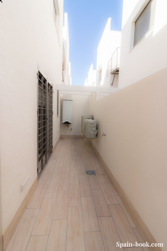 Виллы Современные смежные виллы рядом с пляжем в Los Alcázeres / Мурсия, Коста Бланка, Лос Алькасарес