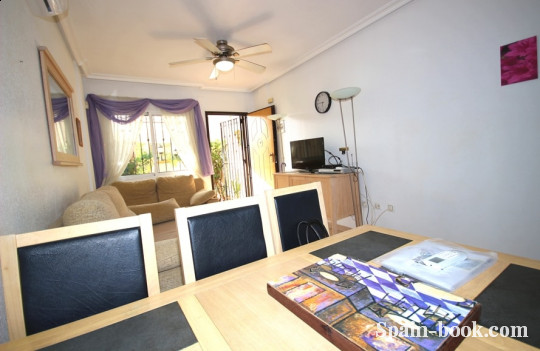 Таунха́ус Таунхаус с видом на коммунальный бассейн в Кабо Роиг / Ориуэла Коста, Коста Бланка, Кабо Роиг