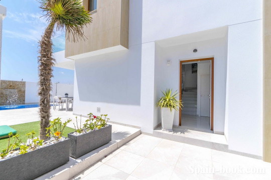 Виллы Современные виллы рядом с пляжем в Пилар де ла Орадада, Аликанте, Коста Бланка, Пилар де ла Орадада