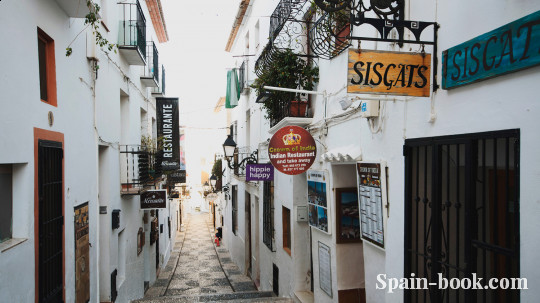 Виллы Новые виллы в пригороде Бенидорма / Finestrat, Коста Бланка, Финестрат