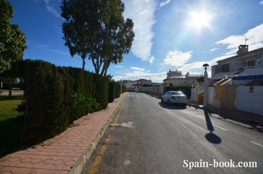 Бунгало Бунгало на втором этаже+двор,в 1км от пляжа в Кабо Роиг / Ориуэла Коста, Коста Бланка, Кабо Роиг