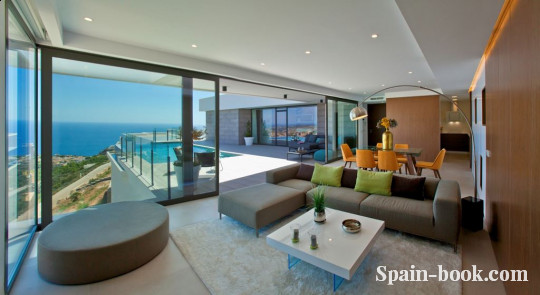 Виллы Современная вилла с видом на море в пригороде Кальпе / Аликанте, Коста Бланка, Кальпе