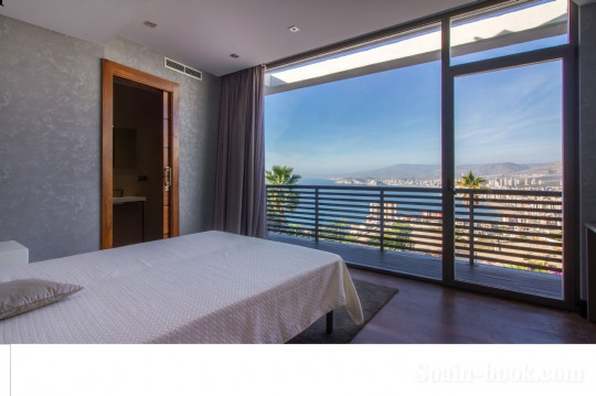 Виллы Вилла класса ЛЮКС с панорамным видом на город Бенидорм, Коста Бланка, Бенидорм