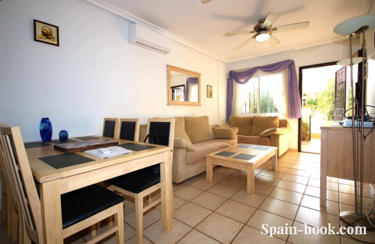 Таунха́ус Таунхаус с видом на коммунальный бассейн в Кабо Роиг / Ориуэла Коста, Коста Бланка, Кабо Роиг