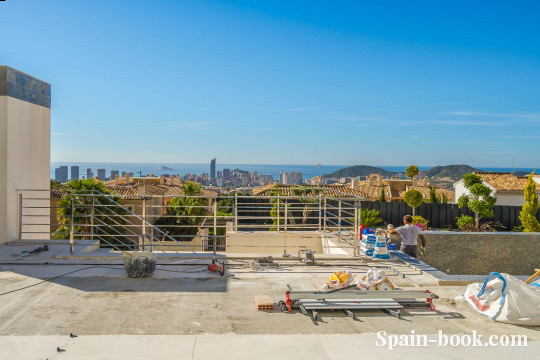 Виллы Современные виллы с панорамным видом на море и курортный город Бенидорм, Коста Бланка, Бенидорм