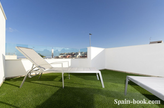 Таунха́ус Новый резиденциальный комплекс рядом с гольфом Вийямартин, Ориуэла Коста, Коста Бланка, Вийямартин