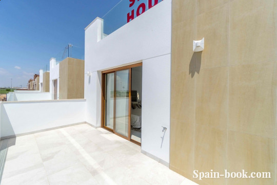 Виллы Современные виллы рядом с пляжем в Пилар де ла Орадада, Аликанте, Коста Бланка, Пилар де ла Орадада