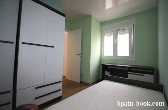 Бунгало Бунгало с солярием в спальном районе Торревьехи, Коста Бланка, Торревьеха