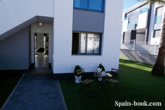 Бунгало Новые современные бунгало с солярием, Коста Бланка, Гуардамар дель Сегура