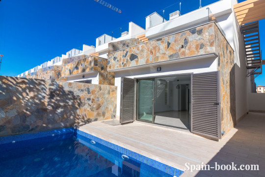 Виллы Современные смежные виллы рядом с пляжем в Los Alcázeres / Мурсия, Коста Бланка, Лос Алькасарес