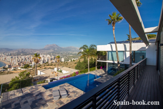 Виллы Вилла класса ЛЮКС с панорамным видом на город Бенидорм, Коста Бланка, Бенидорм