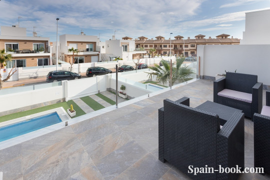 Виллы Современные виллы рядом с пляжем в San Pedro del Pinatar / Мурсия, Коста Бланка, Сан-Педро-дель-Пинатар