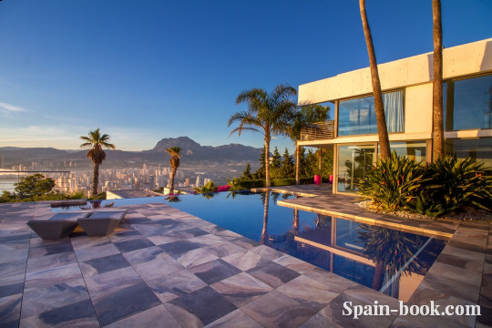 Виллы Вилла класса ЛЮКС с панорамным видом на город Бенидорм, Коста Бланка, Бенидорм