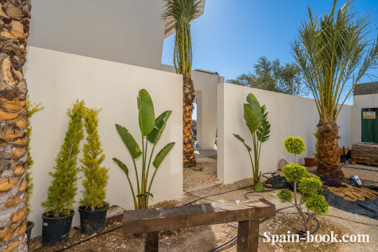 Виллы Современные виллы с панорамным видом на море и курортный город Бенидорм, Коста Бланка, Бенидорм