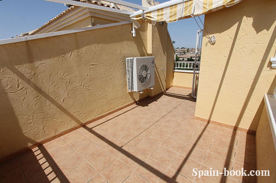 Таунха́ус Уютный таунхаус в популярном районе Торревьехи / Пунта Прима, Коста Бланка, Пунта Прима