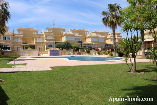 Таунха́ус Таунхаус в популярном районе Торревьехи / Пунта Прима, Коста Бланка, Пунта Прима